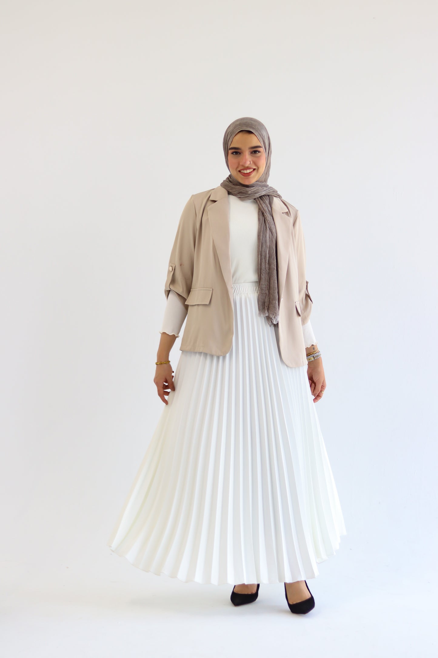 Lina - Pleated Skirt in White