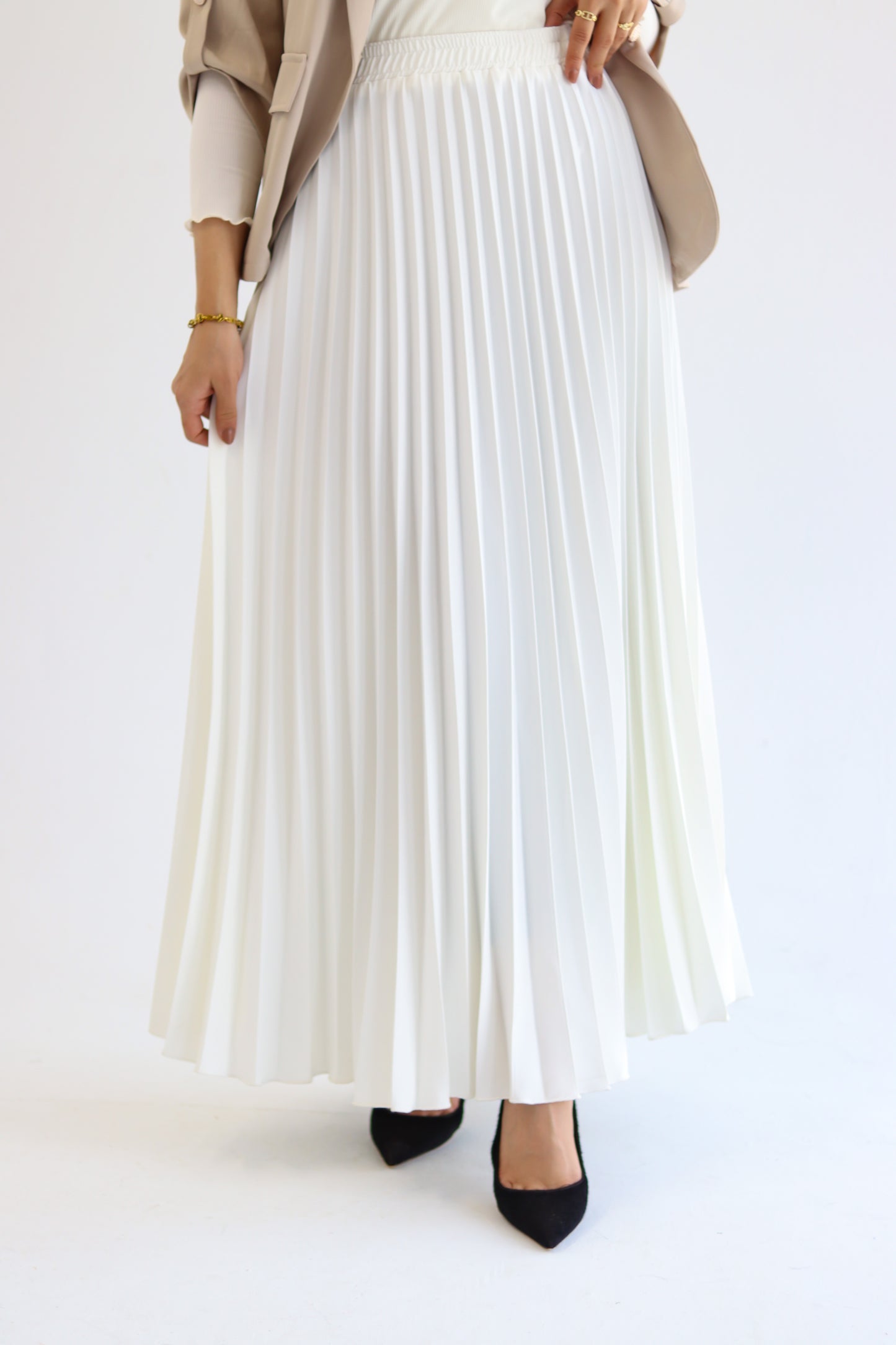 Lina - Pleated Skirt in White