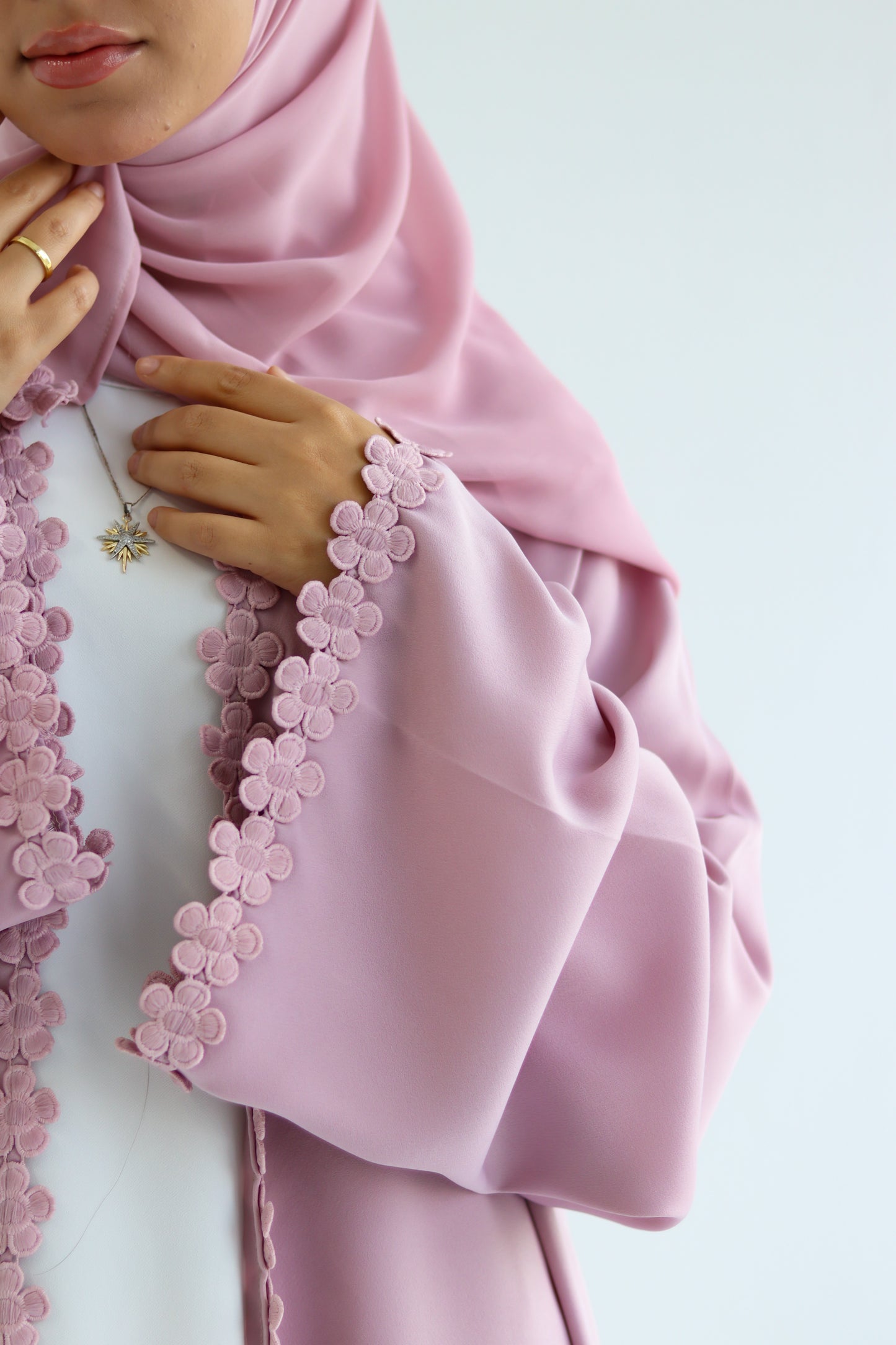 Warda Abaya